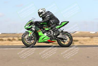 media/Nov-03-2024-TrackDaz (Sun) [[44580f4982]]/B Group/1220pm (Wheelie Bump)/